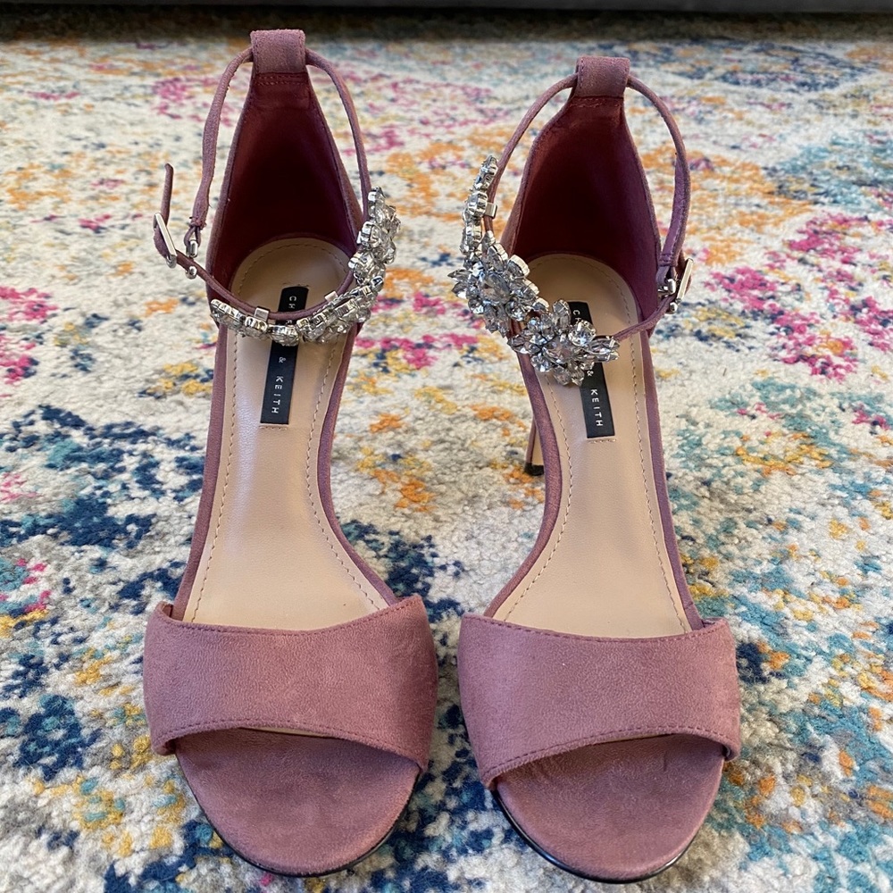 Elegant Pink Heels with Crystal Embellishments